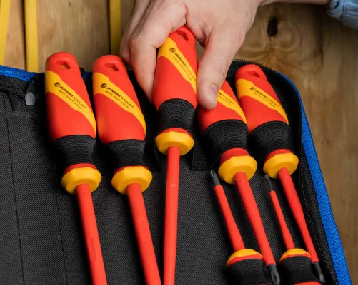 Jonard Tools - TK-70INS - 7 Piece Insulated Screwdriver Kit