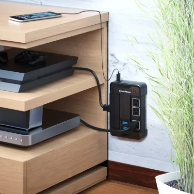 CyberPower - HT600WSU2A - 6-Outlet Home & Office Surge Protector with USB Charging